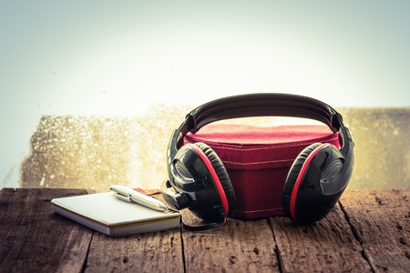 seven-minute-sales-minute-shut-up-and-listen headphones