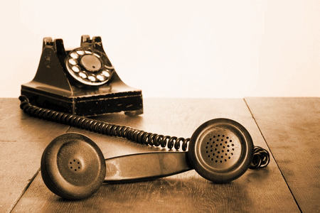 seven-minute-sales-minute-podcast-humble old time telephone photo