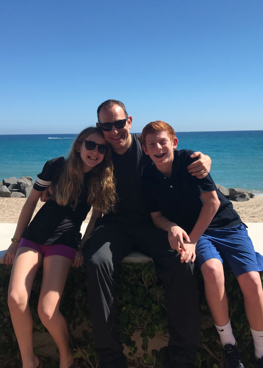 Jon Dwoskin with Family at beach