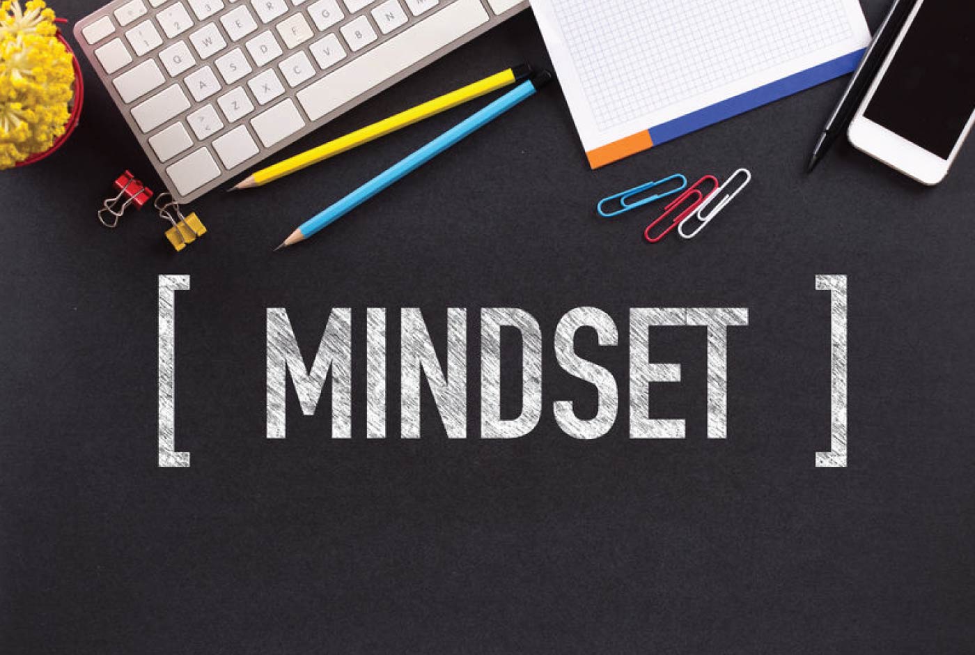 7-Minute-Sales-Minute-Podcast-Confidence-Game - keyboard, paperclips and word "mindset